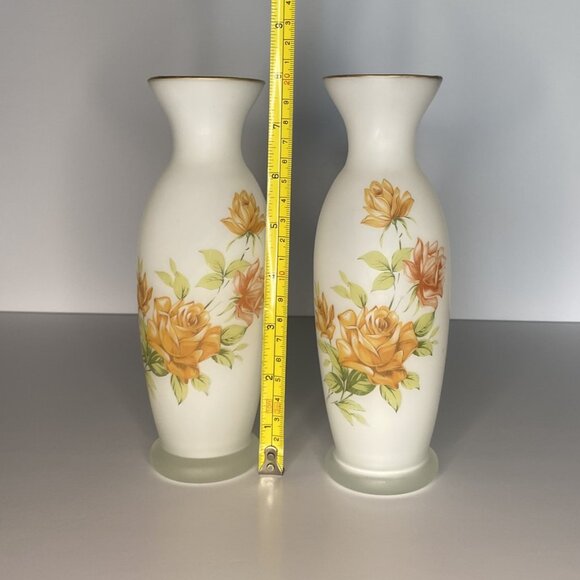 Vintage Frosted Glass Vase With Floral Roses - Picture 4 of 6